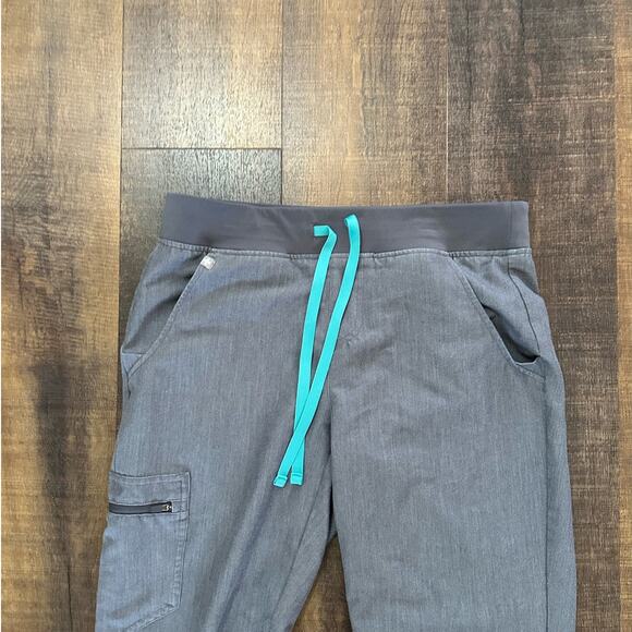 Figs Gray Graphite Zamora Jogger Scrub Pants Size Small - Picture 2 of 9
